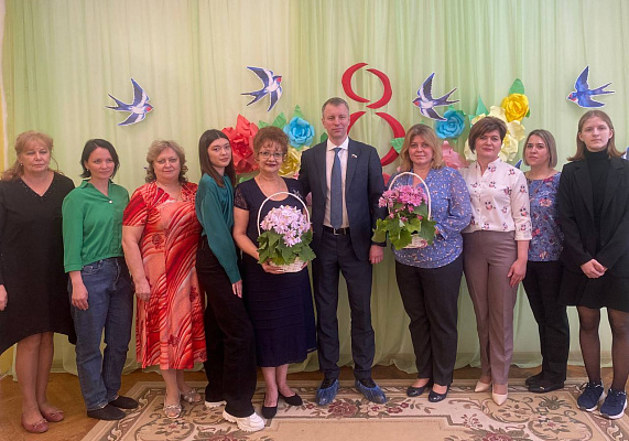 Алексей Волоцков поздравил жен и матерей участников спецоперации с наступающим Международным женским днем